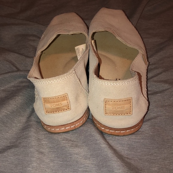 Toms - Picture 3 of 4